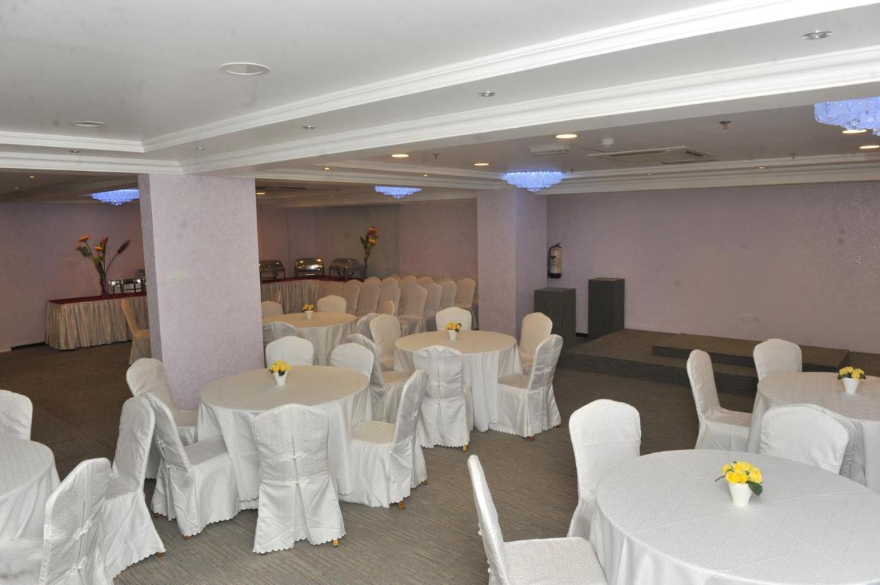 Al Reef Hotel 무스카트 외부 사진