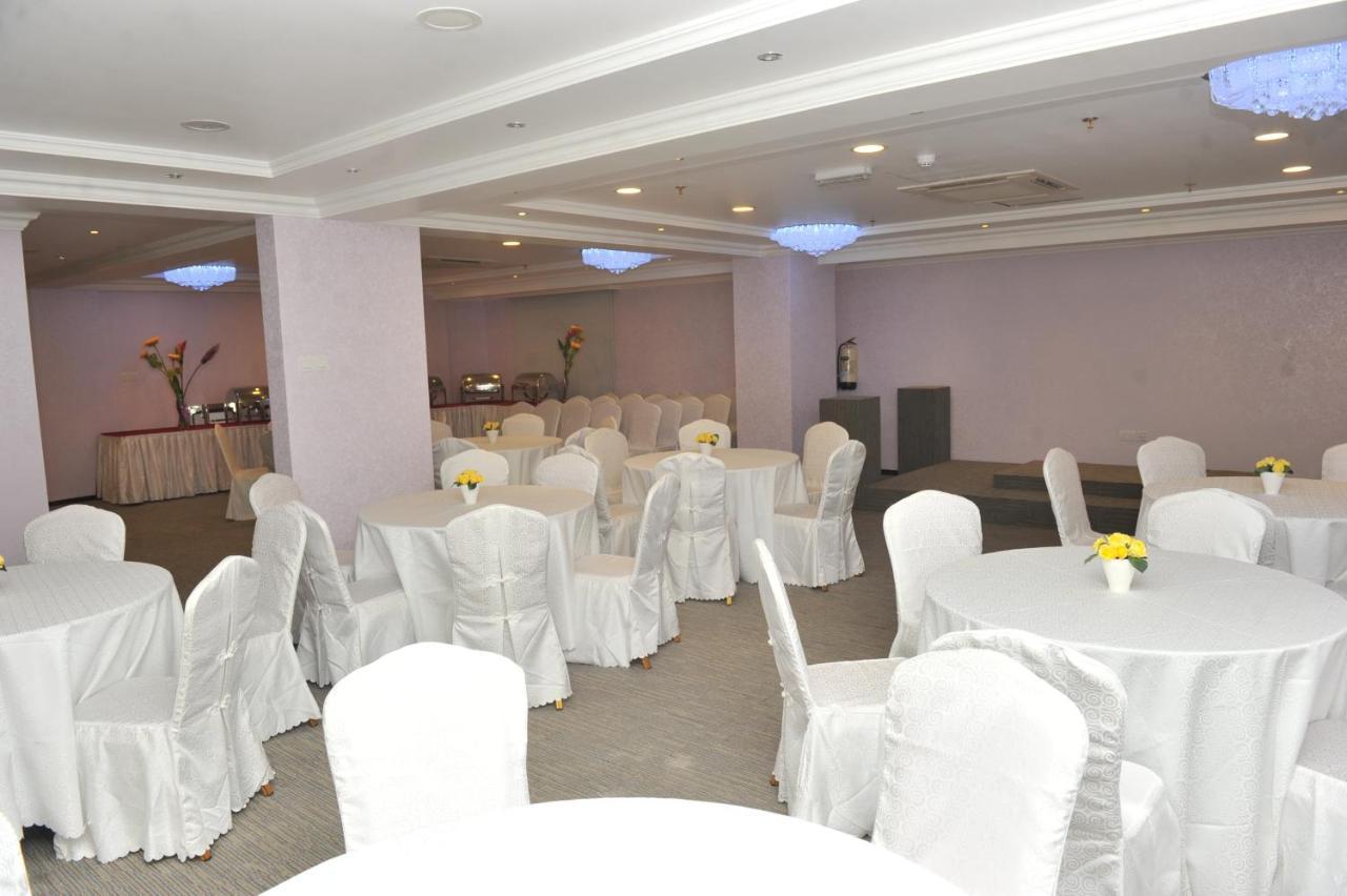 Al Reef Hotel 무스카트 외부 사진